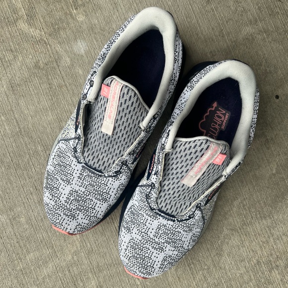 Brooks Adrenaline 21 GTS - Picture 6 of 7